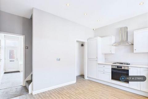 2 bedroom terraced house to rent, Westminster Road, Manchester, M28