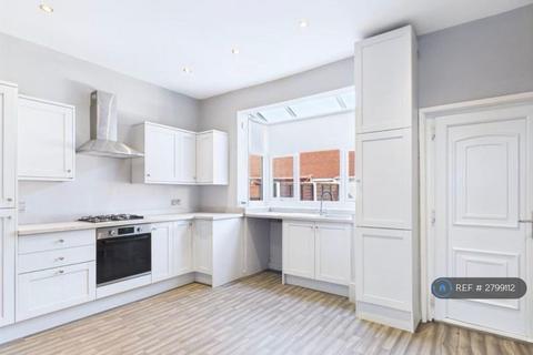 2 bedroom terraced house to rent, Westminster Road, Manchester, M28