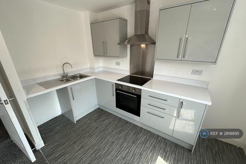 2 bedroom flat to rent, Farrier Close, Swinton, Manchester, M27