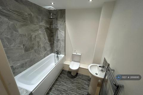2 bedroom flat to rent, Farrier Close, Swinton, Manchester, M27