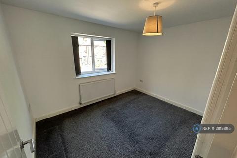2 bedroom flat to rent, Farrier Close, Swinton, Manchester, M27