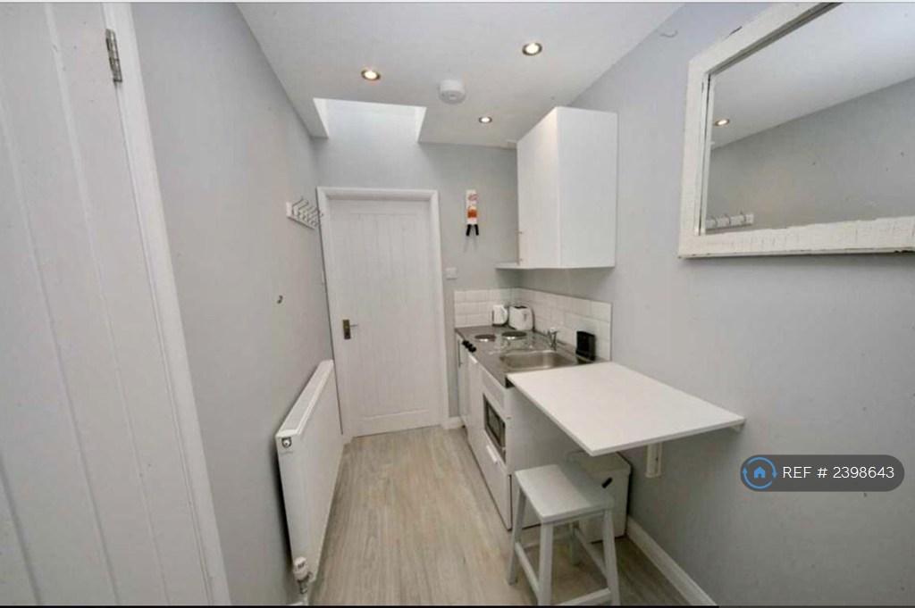 Kitchenette/Diner