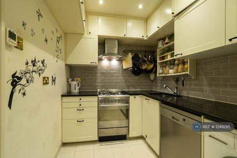 2 bedroom flat to rent, Cleveland Terrace, London, W2