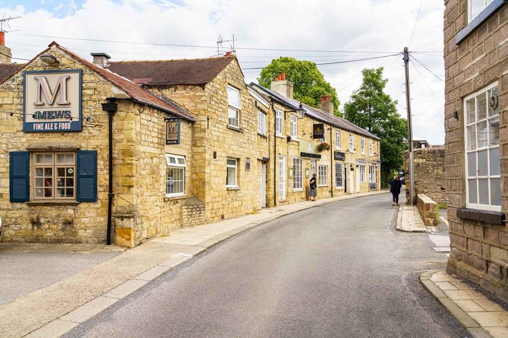 The nearby town centre benefits from a range of...