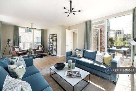 4 bedroom detached house to rent, Milne Avenue, Cambridge, CB3