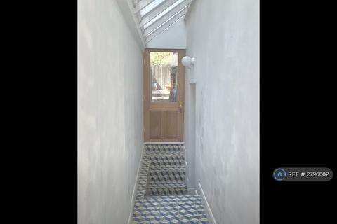 undefined, Asylum Road, London, SE15