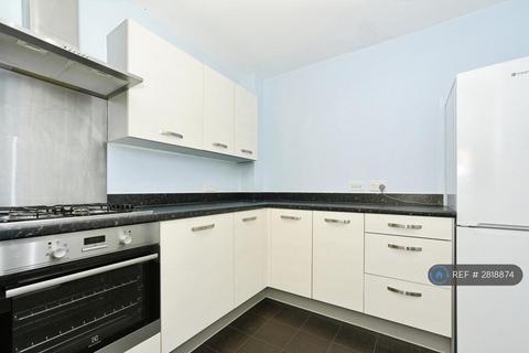 undefined, Trowbridge Close, Swindon, SN2