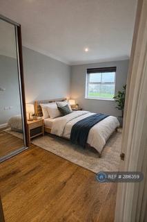 1 bedroom in a flat share to rent, Daysbrook Road, London, SW2