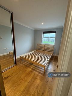 1 bedroom in a flat share to rent, Daysbrook Road, London, SW2