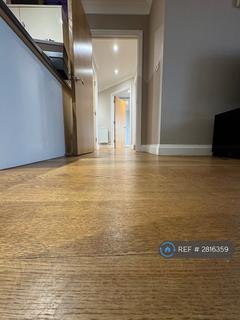 1 bedroom in a flat share to rent, Daysbrook Road, London, SW2