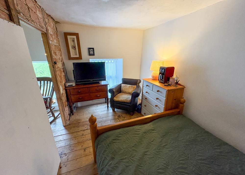 Double bedroom 1