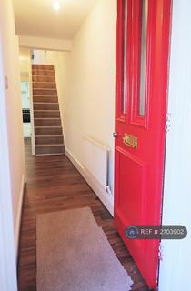 2 bedroom maisonette to rent, Vauxhall Grove, London, SW8
