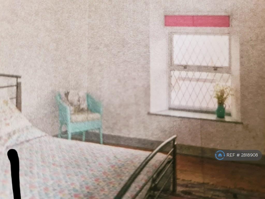 Spacious Bedroom