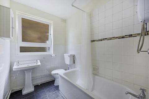 1 bedroom flat to rent, South Park Road, SW19