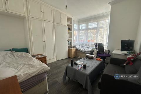 4 bedroom semi-detached house to rent, Sydney Road, London, W13