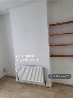 undefined, London, London, N22