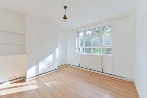 2 bedroom flat to rent, Kings Avenue, Clapham Park, London, SW4