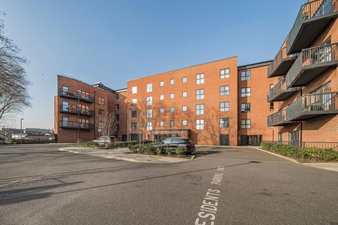 2 bedroom flat for sale, Palmer Court, Pitcher Lane, Ashford, TW15