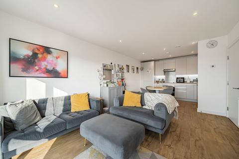 2 bedroom flat for sale, Palmer Court, Pitcher Lane, Ashford, TW15