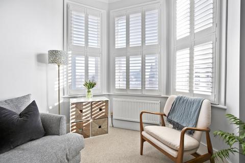 3 bedroom flat for sale, St. Julians Farm Road, London SE27