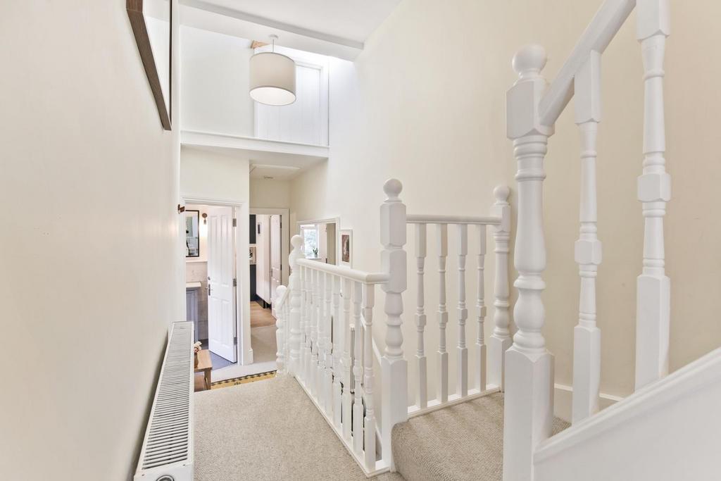 1640714312 - 63 St Julian's Farm Road, SE27 - 2.jp