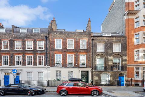 undefined, Great Ormond Street, London, WC1N