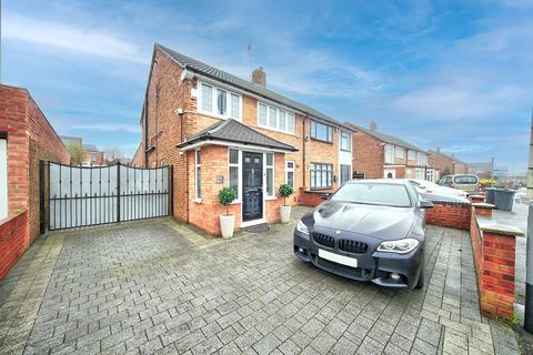 undefined, Summers Road, Luton