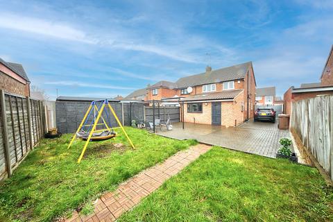 undefined, Summers Road, Luton
