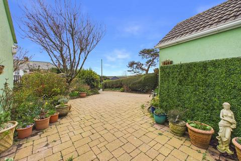 undefined, Looe PL13