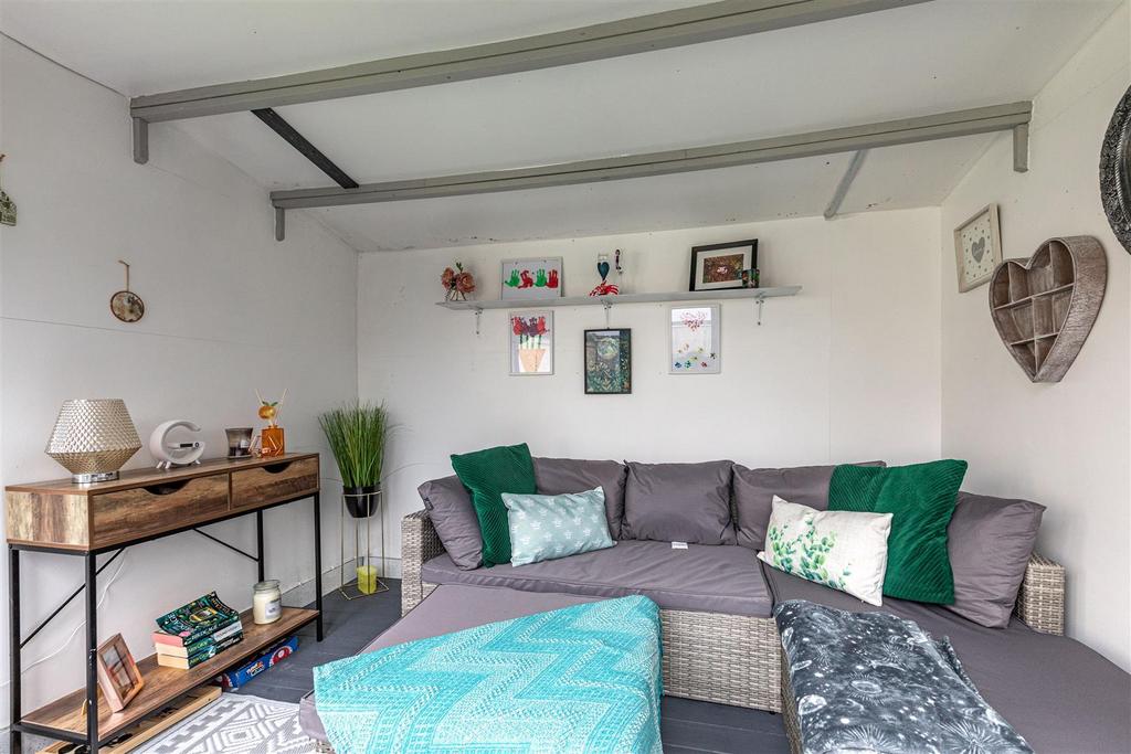 61 Kingfisher Grove Galashiels 60a.jpg