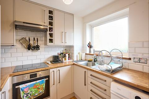 1 bedroom flat for sale, Lilliput Court, Eltham Road, London, SE12