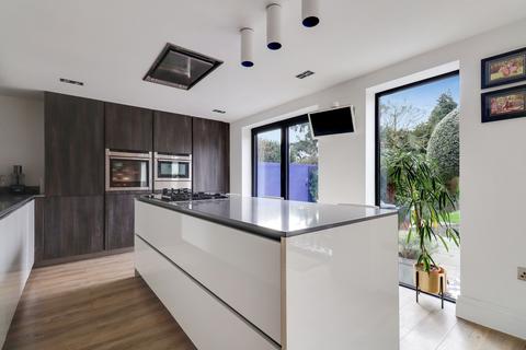 undefined, Cherry Orchard Road, West Molesey, KT8