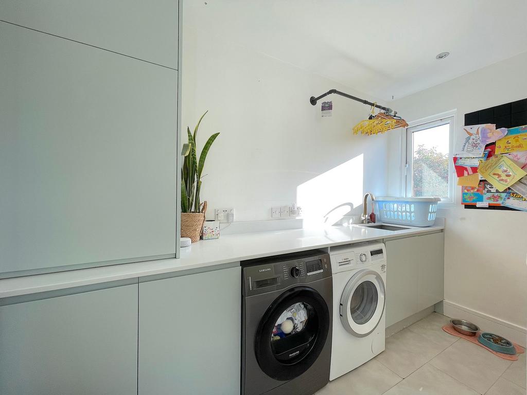 Utility Room (2)