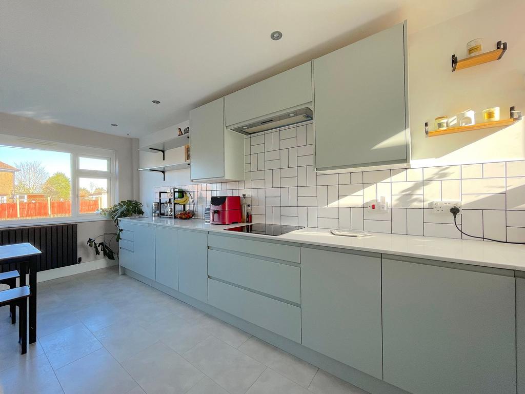 Kitchen/Dining Room (2)