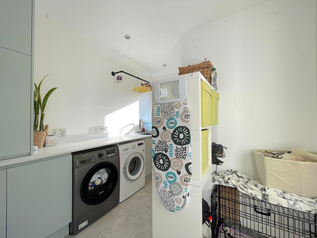Utility Room (1)