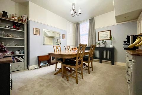 4 bedroom end of terrace house for sale, Greenfield Road, Scarborough, YO11