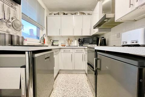 4 bedroom end of terrace house for sale, Greenfield Road, Scarborough, YO11