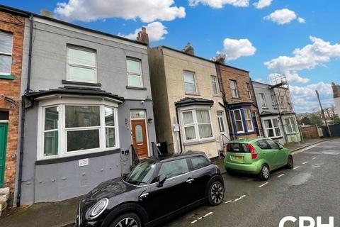 4 bedroom end of terrace house for sale, Greenfield Road, Scarborough, YO11