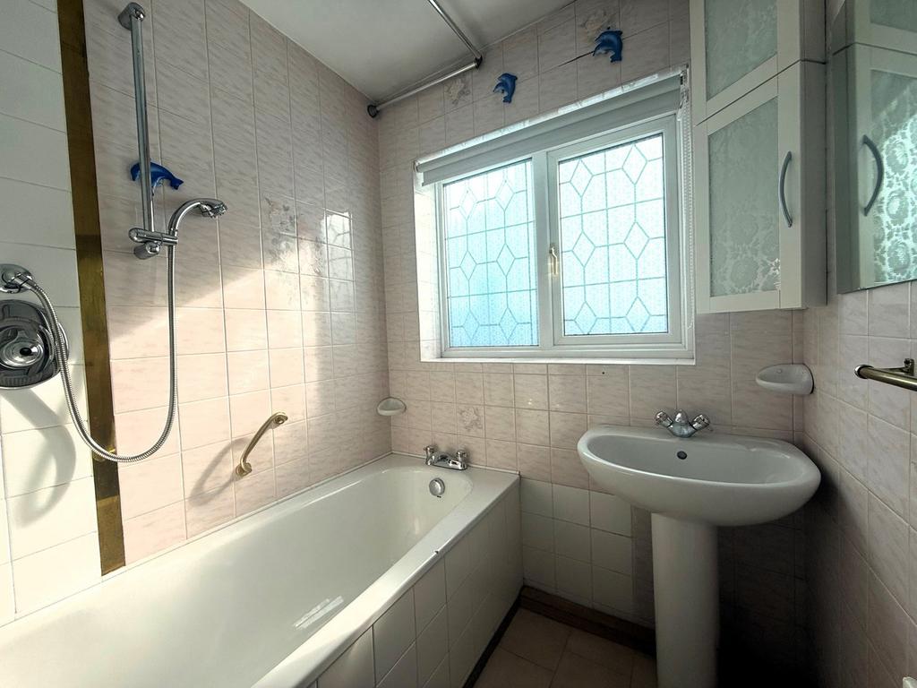 Ground Floor Bathroom