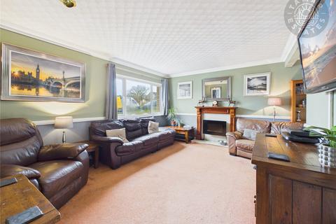 undefined, 'Well-Proportioned Family Home with Great Living'
