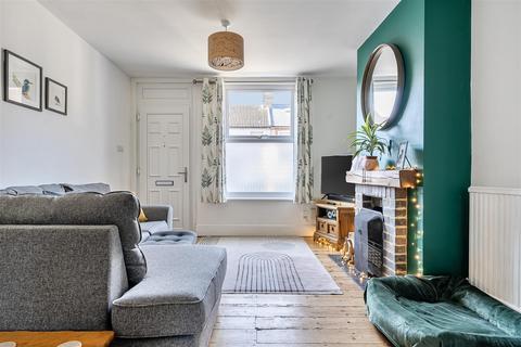 2 bedroom terraced house for sale, Whitmore Street, Maidstone