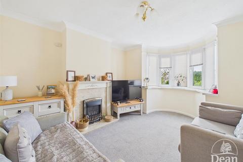 3 bedroom semi-detached house for sale, Woodside Avenue, Cinderford
