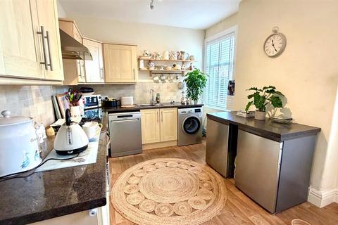 2 bedroom apartment for sale, Ebberston Road East, Rhos On Sea