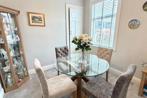 2 bedroom apartment for sale, Ebberston Road East, Rhos On Sea