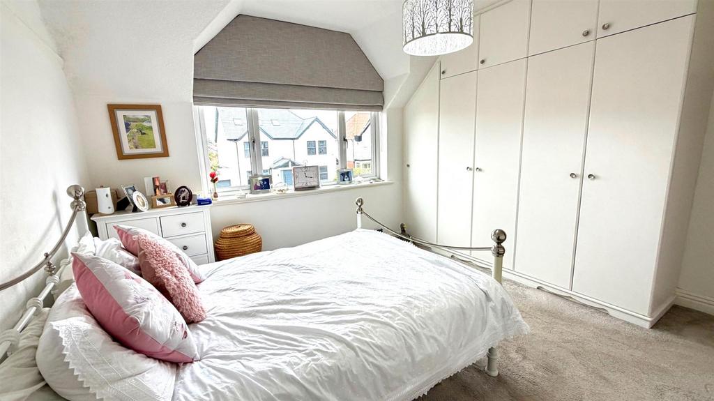 Principle bedroom