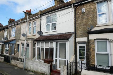 3 bedroom house to rent, Priestfield Road, Gillingham , Kent