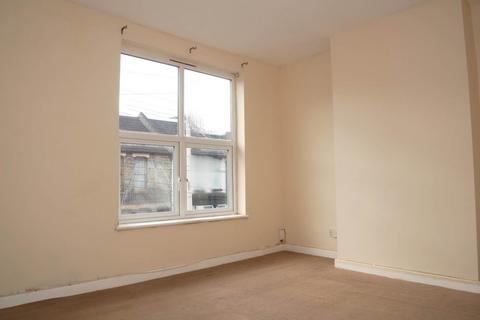 3 bedroom house to rent, Priestfield Road, Gillingham , Kent