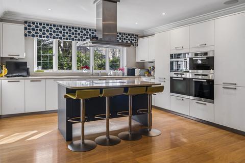 5 bedroom detached house for sale, Lewis Lane, Gerrards Cross SL9