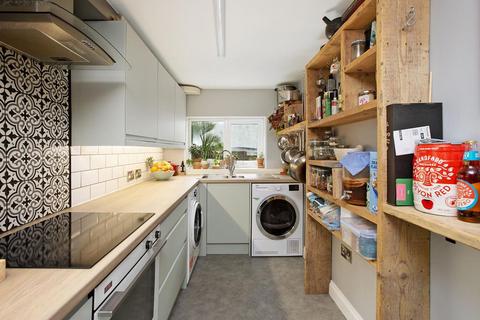 2 bedroom flat for sale, Deer Park Avenue, Teignmouth, TQ14