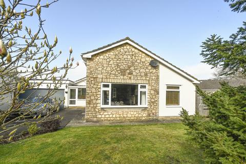 4 bedroom detached bungalow for sale, Moors Close - Kington Langley, Chippenham, SN15